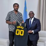 Le Premier Ministre Jean-Michel Sama Lukonde a encouragé Jonathan Kuminga, le basketteur congolais, nouvelle coqueluche de la NBA