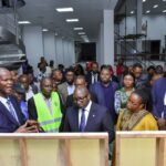 Arrivé à la fin de sa mission à Kisangani, le Premier Ministre Jean-Michel Sama Lukonde Kyenge a visité l'usine des maisons préfabriquées à la commune de Kisangani