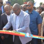 Le Premier Ministre Jean-Michel Sama a inauguré le bac monté par l'Office des Routes sur le site sanga nyembue