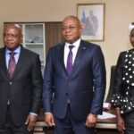 Le Directeur de Cabinet du Premier Ministre, le professeur Paul Gaspard Ngondakoy Nkoy-ea-Loongya a présidé la cérémonie de remise et reprise à l'ARMP